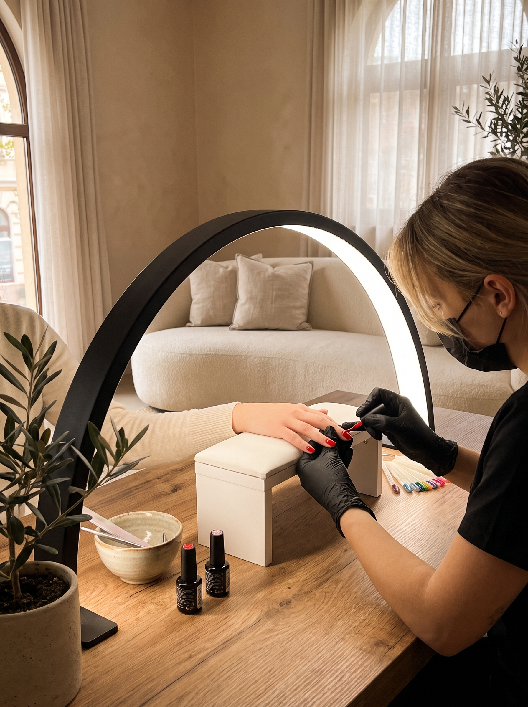 Crescent Moon Desk Lamp - Light Built For Long Sessions
